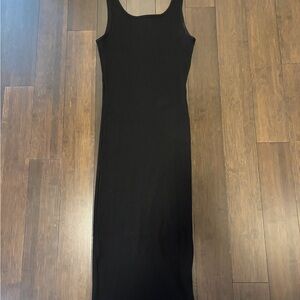 Aritzia Wilfred Free Body-con Midi Dress